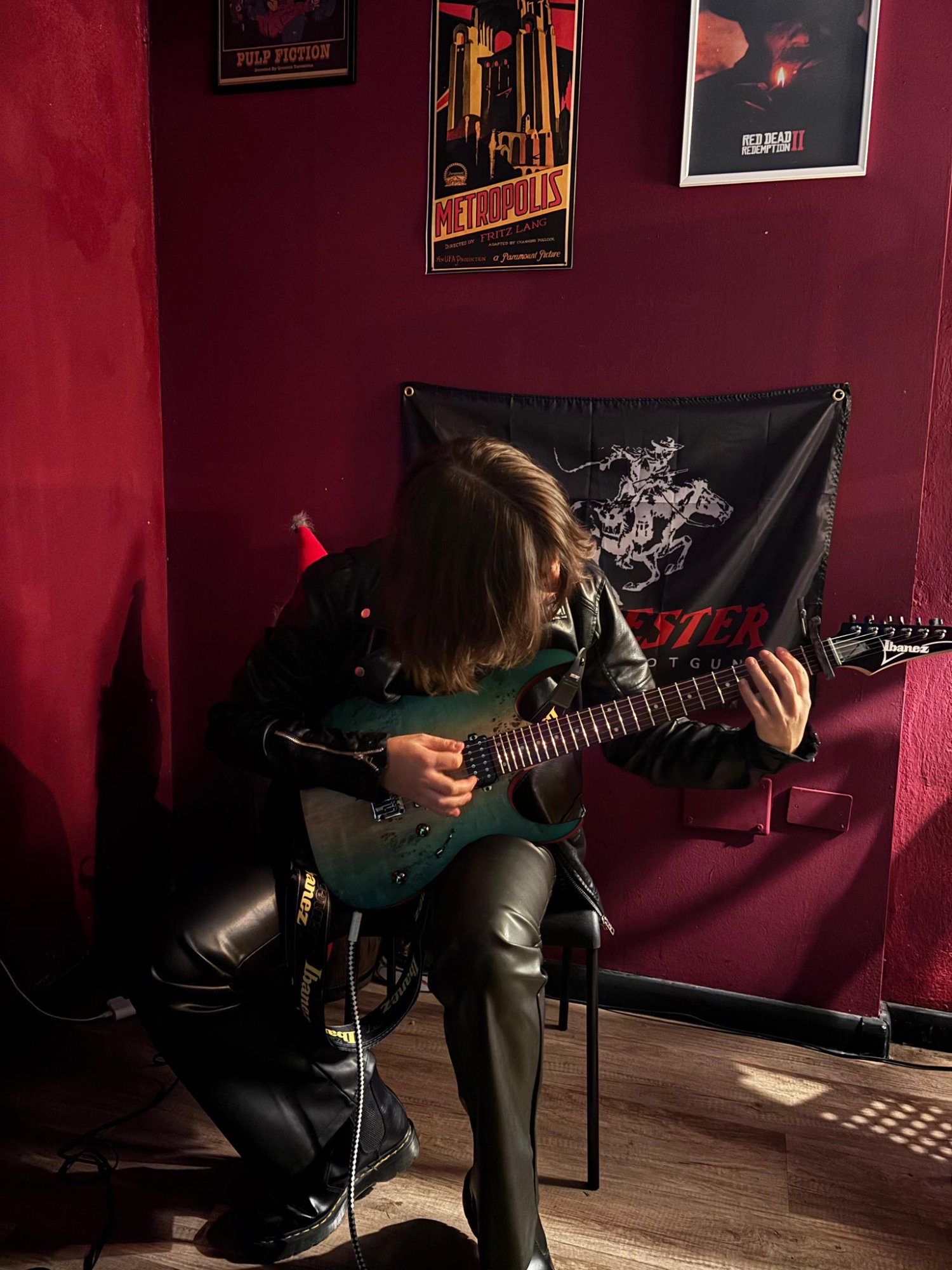 Headbanging with Ibanez